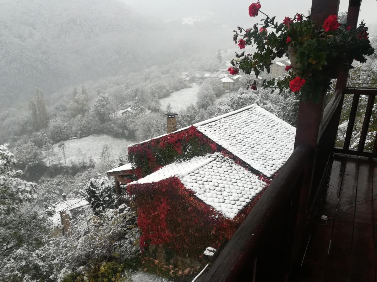 Casa Rural Pirineu Nevà Neva Exterior foto